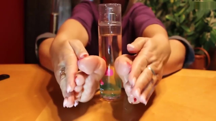 Mature footjob on bottle_main_thumbnail