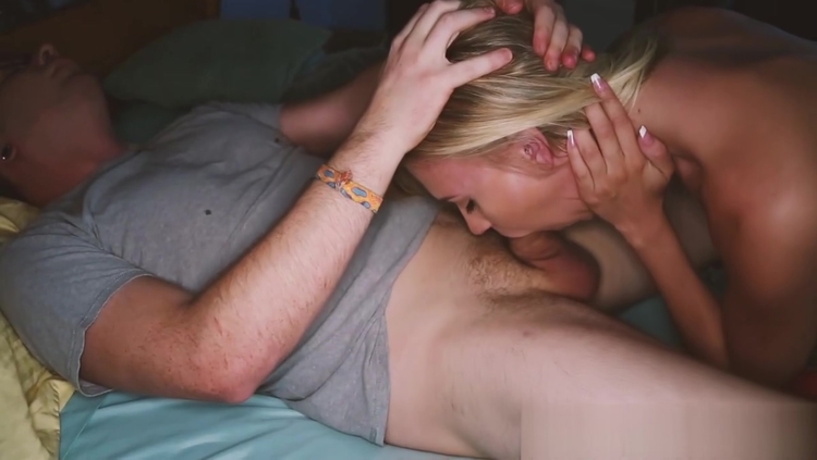 Petite stepsis sucks dick_main_thumbnail