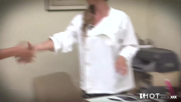 Erica Fontes playing the blonde dentist_main_thumbnail