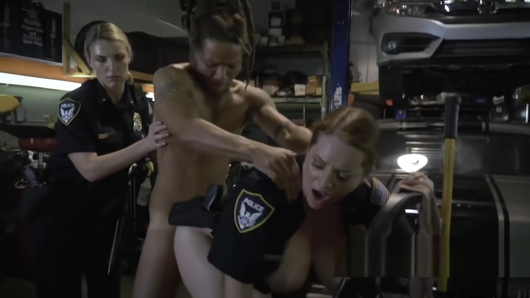 Mechanic gets visited by horny milf cops willing to take his big tool_main_thumbnail