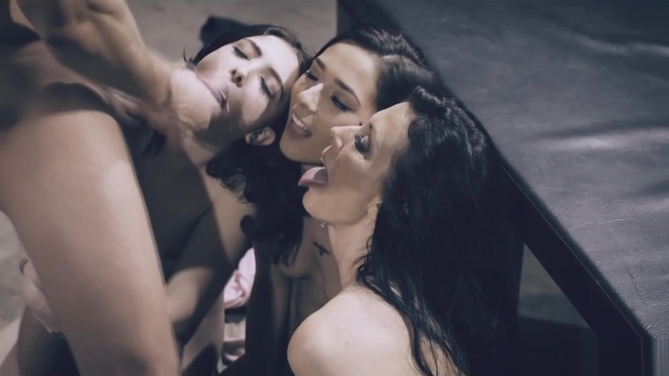 Sex addict girls got Seths big loaad on their pretty faces_main_thumbnail