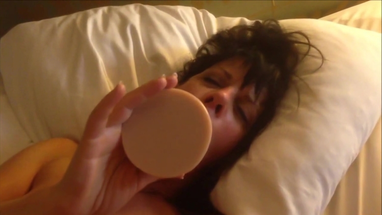 Horniest Milf Ever Enjoys Orgasms_main_thumbnail