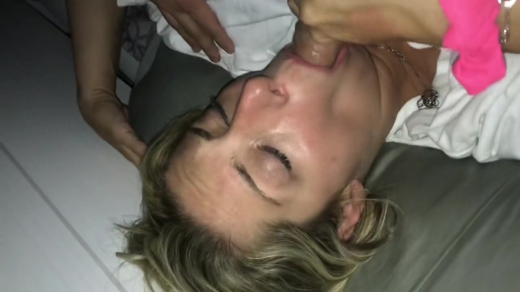 she loves getting face fucked_main_thumbnail