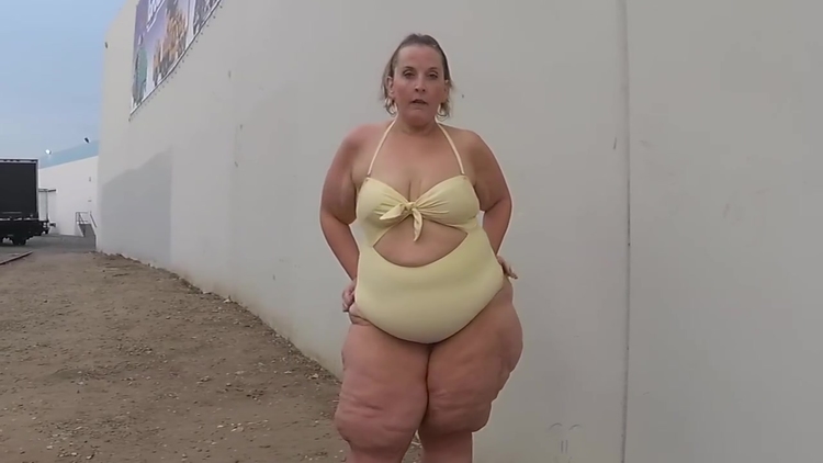 Cellulite thighs big booty BBW_main_thumbnail