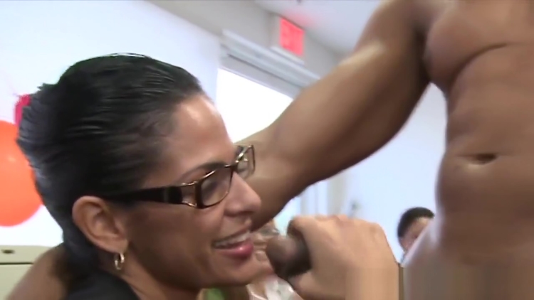 CFNM office skanks sucking stripper at work_main_thumbnail