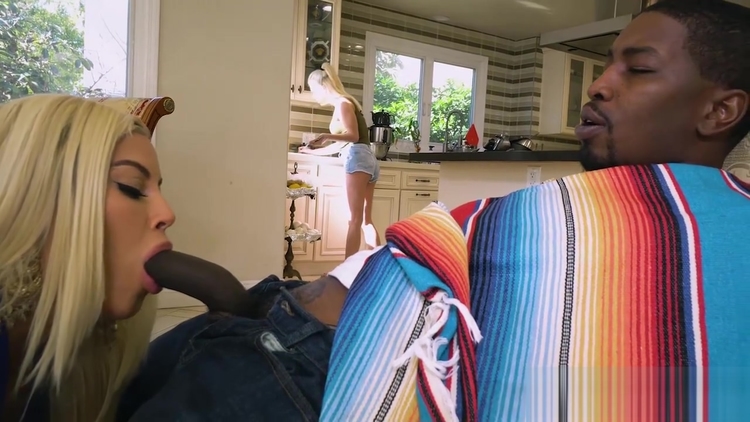 Learning To Fuck in Spanish_main_thumbnail