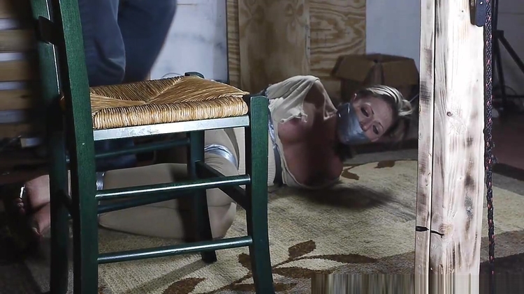 Real Dirty Amateur European Slut Sucks Cock In Public_main_thumbnail