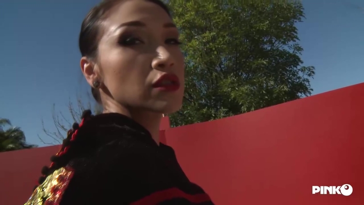 Slim, anal sex loving chick, Vicky Chase is doing it with one of her neighbors_main_thumbnail