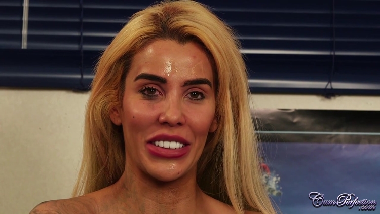 Tattooed blonde, Alice Judge sucks dick and gets cum on face, during a porn video casting_main_thumbnail