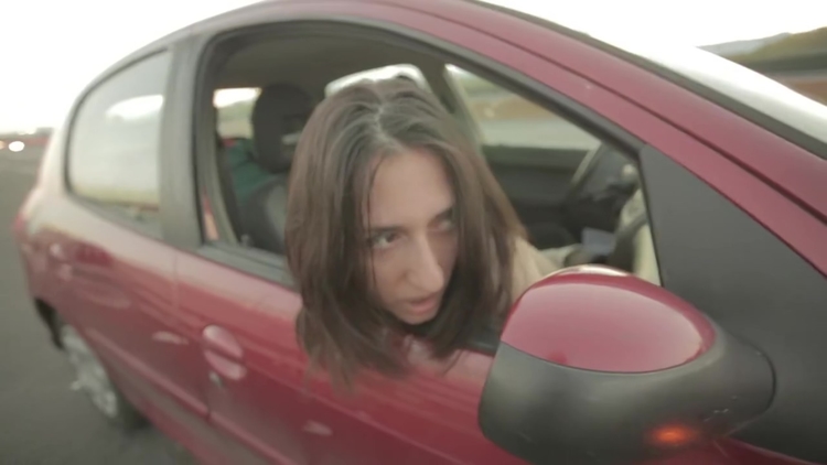 Road Movie - Rosario Gallardo si masturba sul ciglio della strada_main_thumbnail