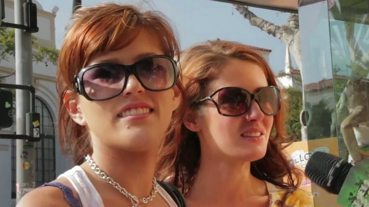 Turn their pussies into a vampire and werewolf_main_thumbnail