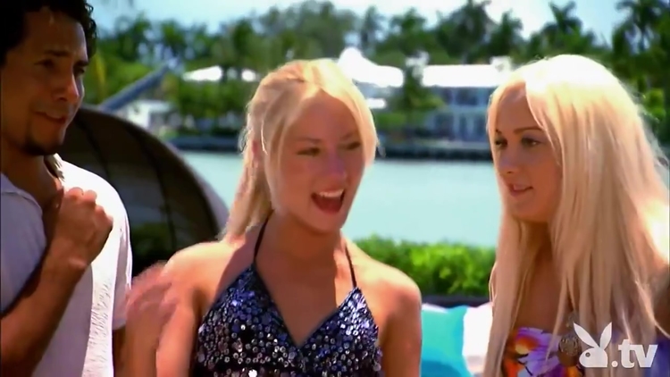 French And Amature In Foursome 26_main_thumbnail