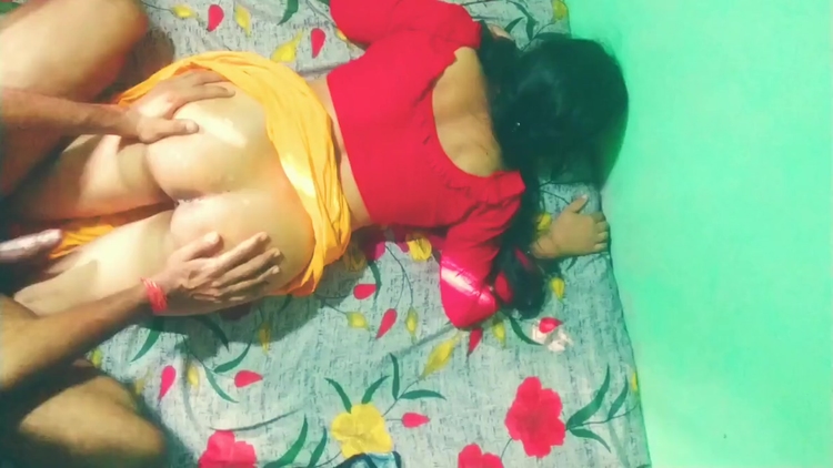 Bhabhi Ko Ulta Kar Ke Gand Ki Malish Ki Or Payas Bujhai_main_thumbnail