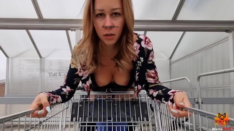 Lia-fox - Creampie Im Kaufpark! Angequatsch Und Weggebummst! Lia Extrem_main_thumbnail