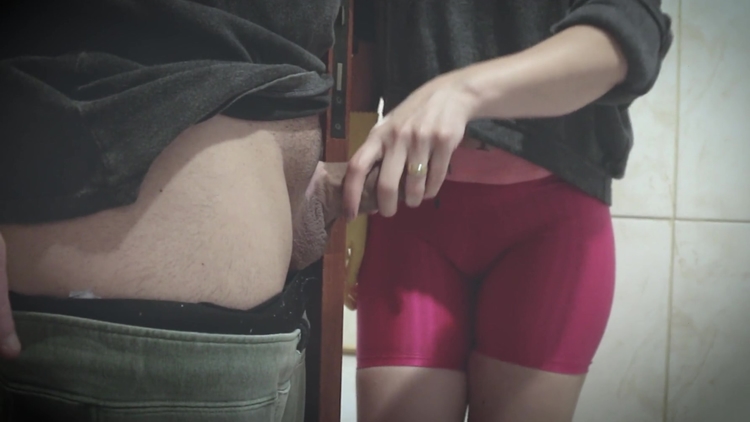 Married Cleaning Woman Sucking Her Bosss Step sons Dick_main_thumbnail