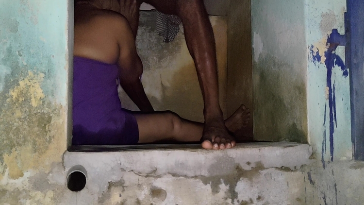 Aunty Was Washing Her Clothes In The Bathroom For Bath I Stroked Her Gently And Had Sex With Her_main_thumbnail