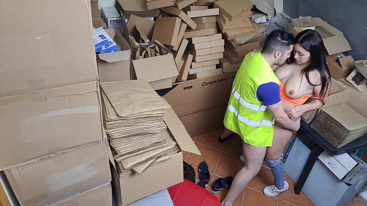 Sexy Latina Goddess Boss Catches Employee On The Phone_main_thumbnail