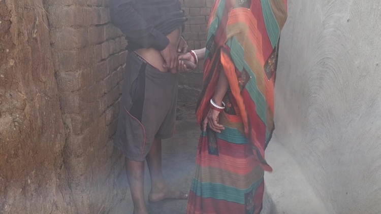 Indian Bhabhi Ki Mms Very Much_main_thumbnail