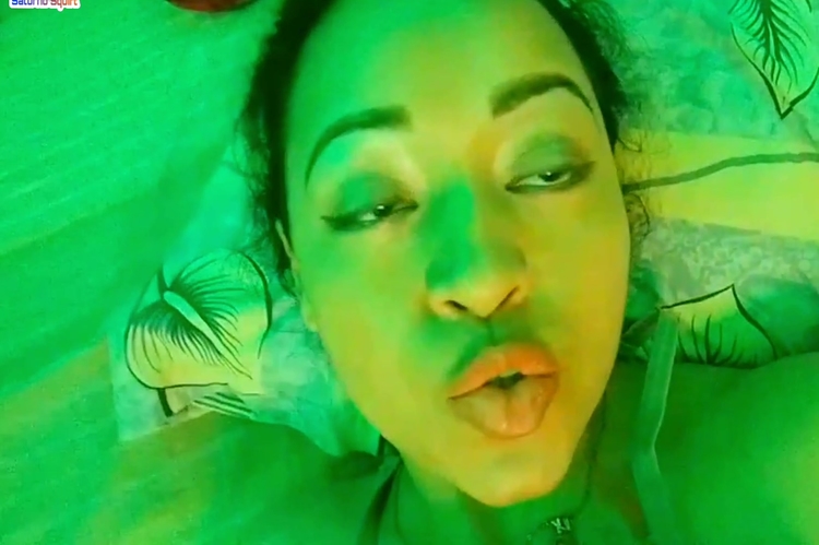 Saturno Squirt The Sexiest Latin Babe In The Green Room I Teach You How To Masturbate A Pussy With Your Fingers_main_thumbnail