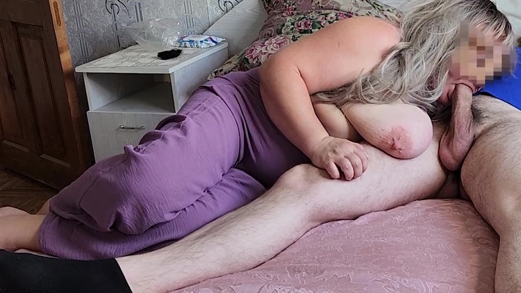Stepmom Lay Down And Gave A Blowjob And Was Fucked In The Ass_main_thumbnail