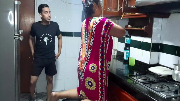 Trying My Stepmothers Delicious Pussy In The Kitchen. Full Video_main_thumbnail