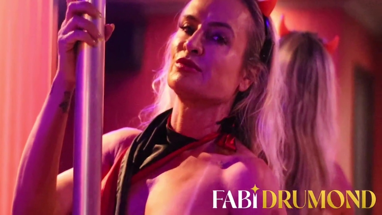 Diabinha Milf Se Exibiu No Pole Dance E Fodeu Gostoso Ate Ele Gozar Na Sua Bunda Grande - Fabidrumond .br 5 Min_main_thumbnail
