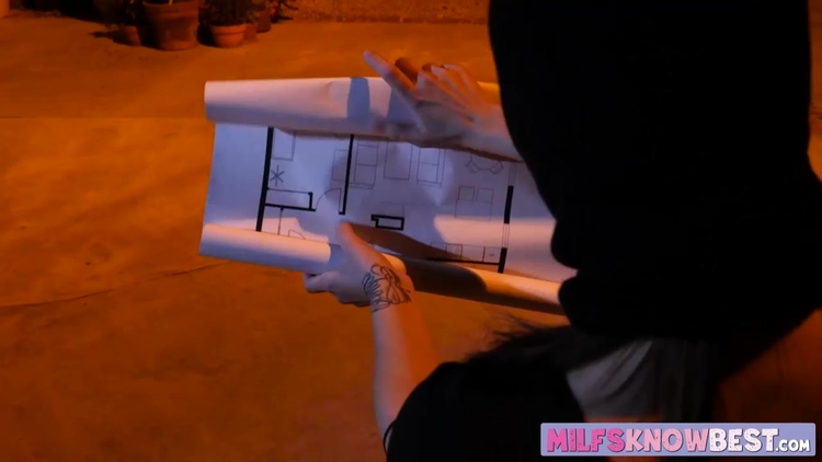 Busty Kendra punishes Jojo by eating out her wet puss_main_thumbnail