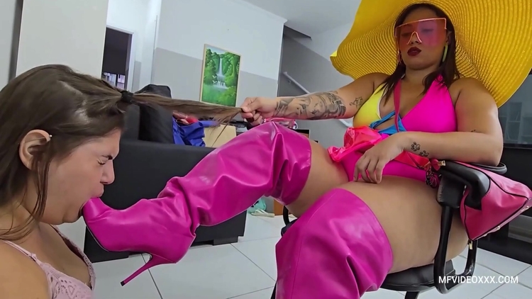 Nasty Rider With A Luscious Booty_main_thumbnail