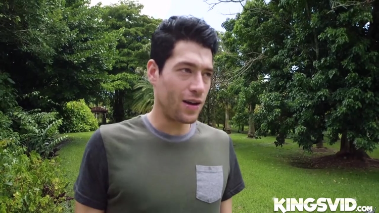 Tucker Pierce In No Picnic For Milf_main_thumbnail