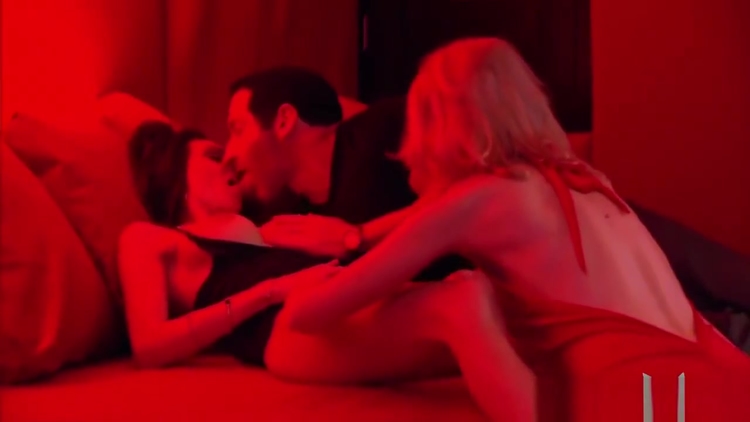 Swingers Group Sex And Stripper Pole_main_thumbnail
