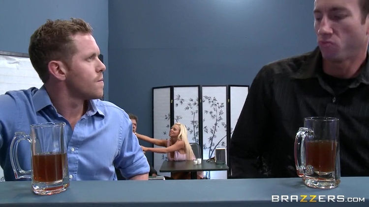 on a Gold Digging Slut_main_thumbnail