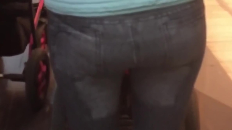 Young Step mom with nice ass_main_thumbnail