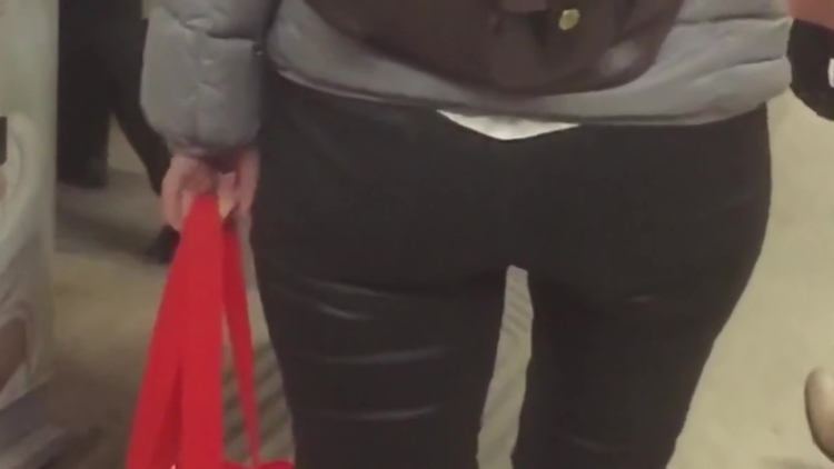 Nice blonde's ass in black pants_main_thumbnail