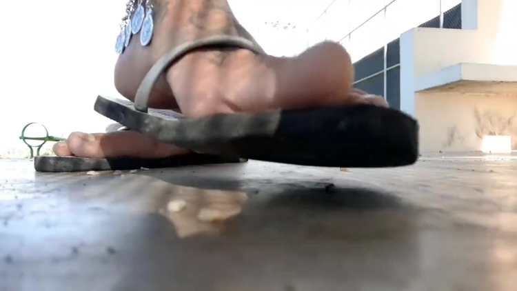 Giant Feet Playtime in Flip Flops and Coin Anklet_main_thumbnail