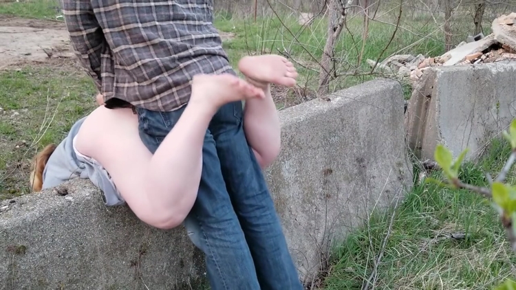 Bent over a concrete barrier_main_thumbnail