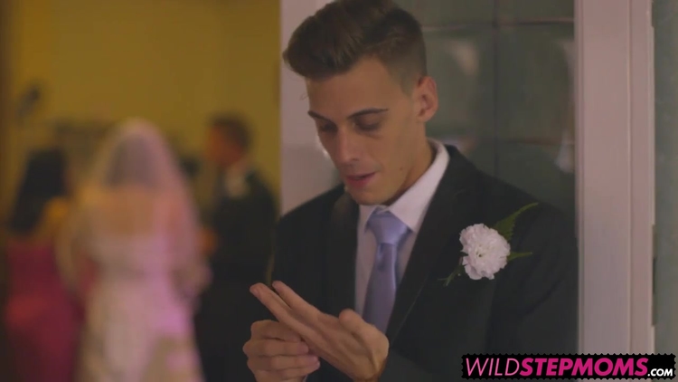 Slutty stepmom loving a threesome and taking it up her ass_main_thumbnail