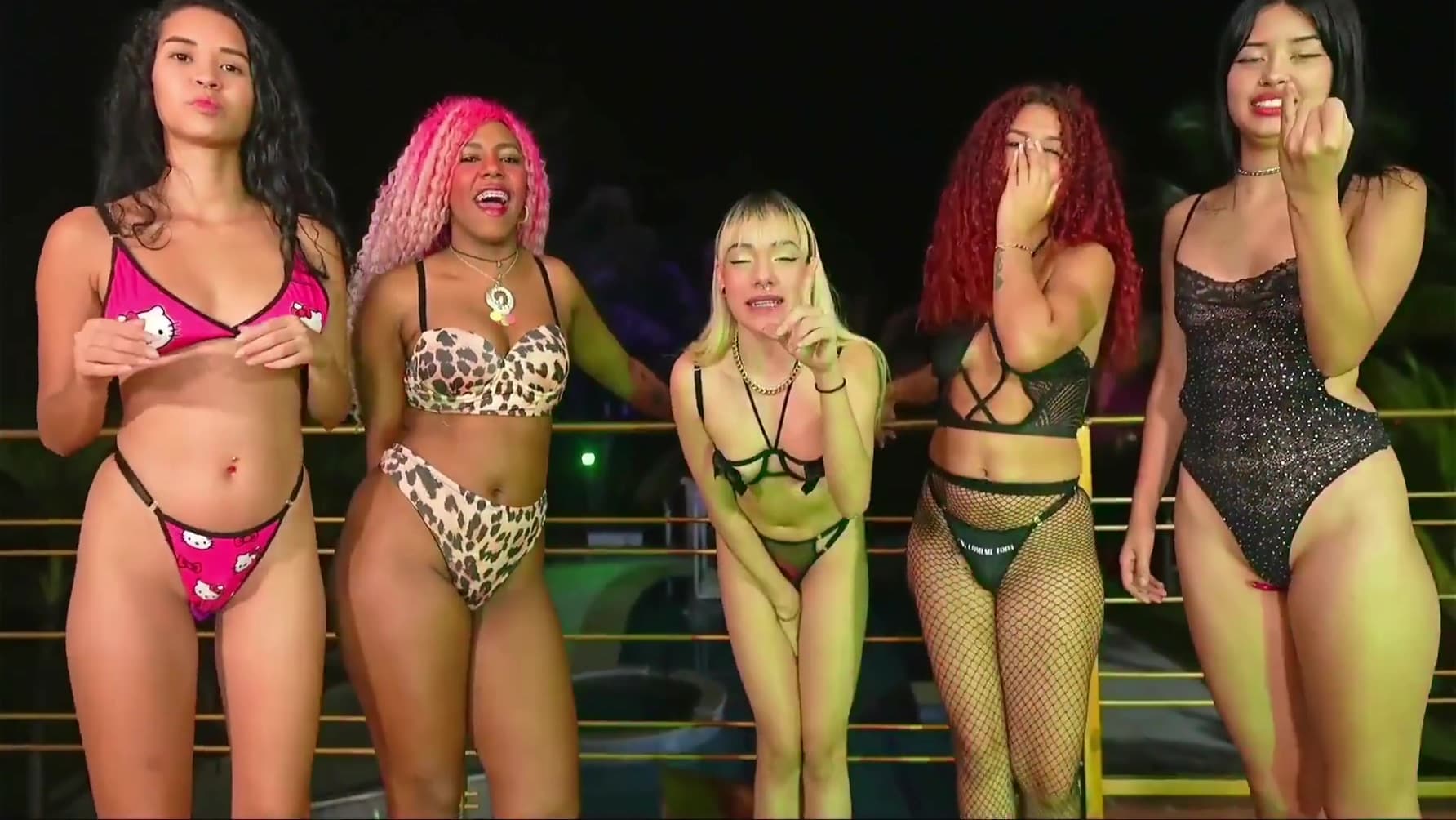 After Dancing They Masturbate At The Party_main_thumbnail