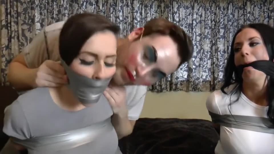 Busty Young Ladies - Amateur Bondage Porn_main_thumbnail