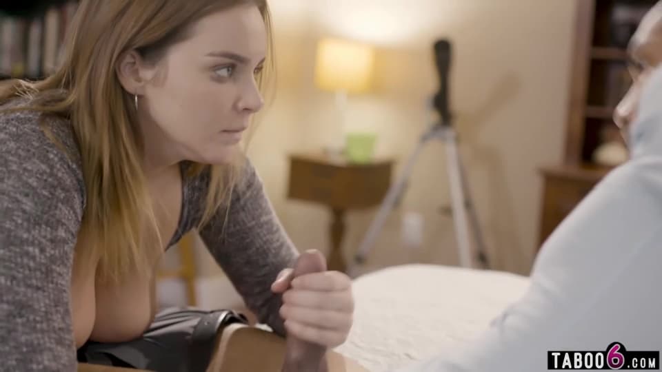 Couchsurfing Thief Busted By Home Owner With Natasha Nice_main_thumbnail