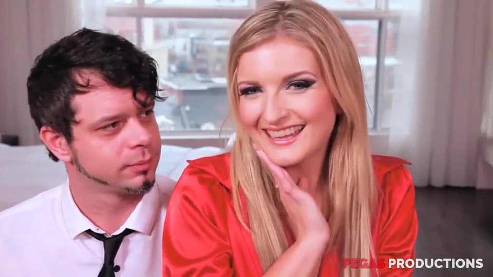 Glamour Babe Worships My Cock_main_thumbnail