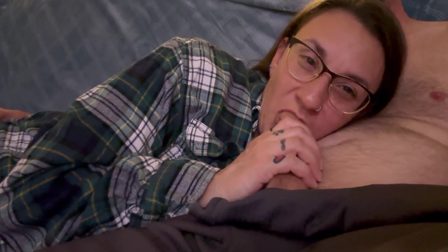 A Lazy Evening On The Couch (best Blowjob)_main_thumbnail