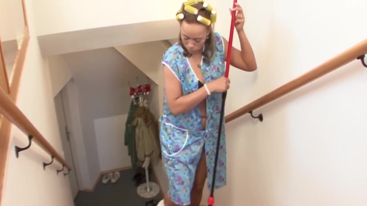 Horny Horny Cleaning Lady Lets Herself Be Fucked Properly_main_thumbnail