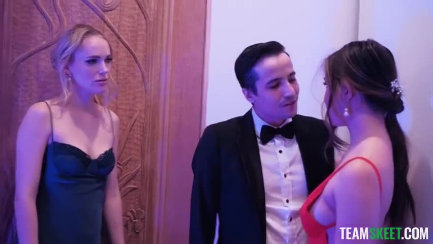 Scarlett Alexis, Athena Fleurs - Ripe For The Taking : Scarletts First [fullhd 1080p]_main_thumbnail