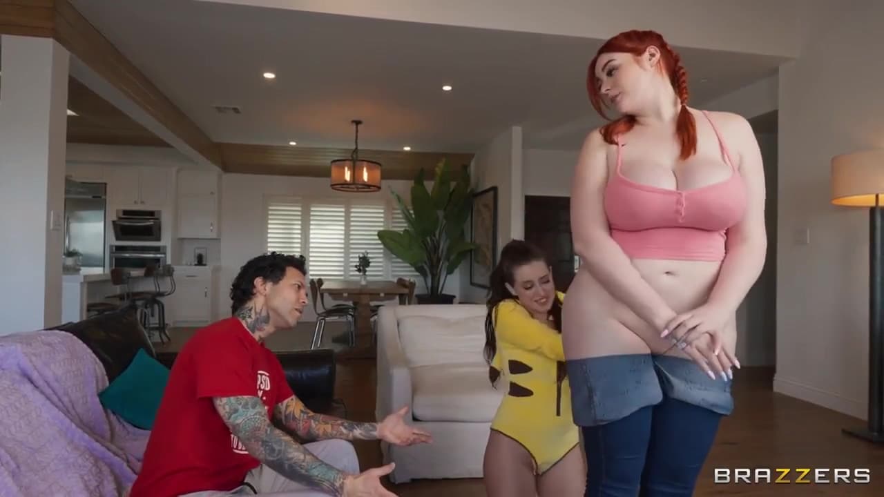 Horny Cosplay Cutie Fists Gorgeous Ginger Goddess Aubree Valentine, Abigaiil Morris, Small Hands_main_thumbnail