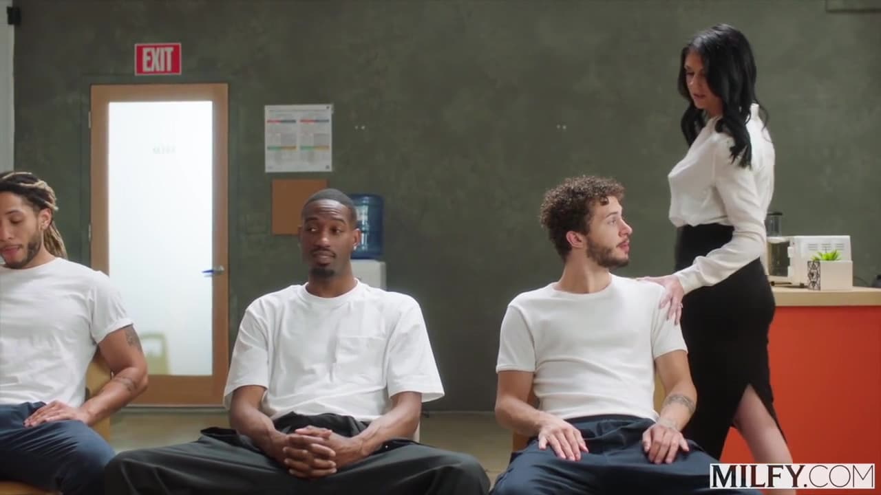 Bbc-crazy Office Milf Sienna Rae Goes Airtight_main_thumbnail