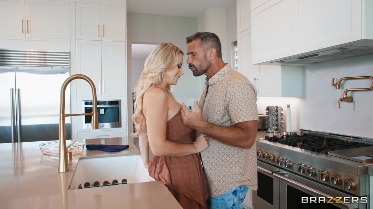 Shy Stepsister Cheats With Her Stepbrother-in-law - Sadie Rose_main_thumbnail