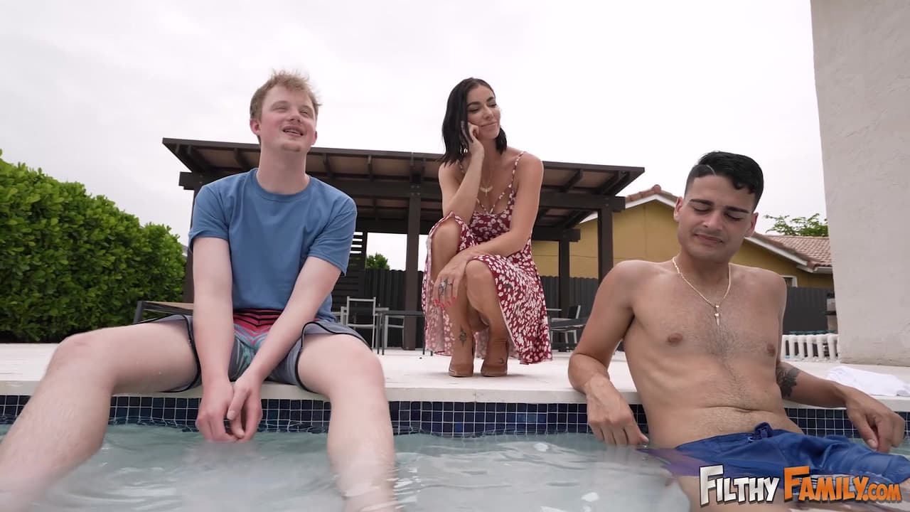 Do That Confidence Boosting, Stepmom_main_thumbnail