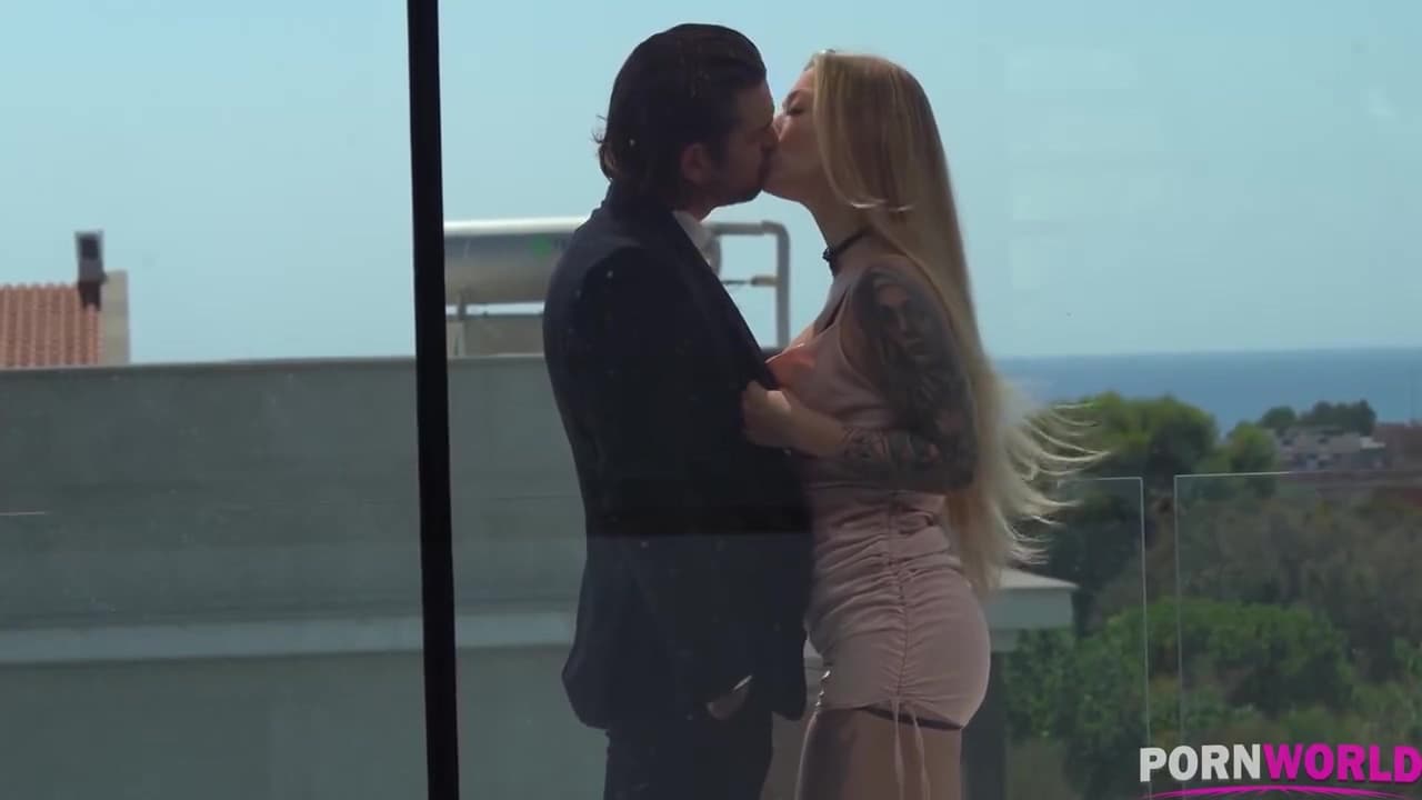 Curvy Porn Porn With Superb Misha Maver From_main_thumbnail