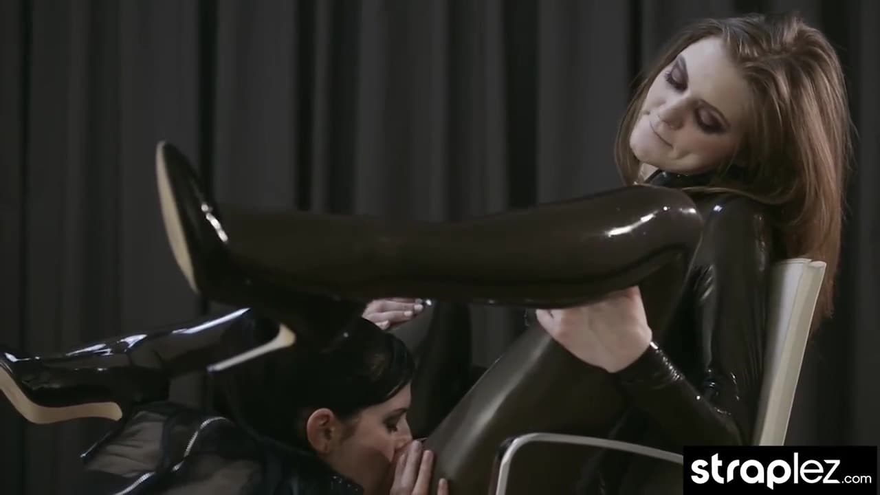 Straplez Action_main_thumbnail