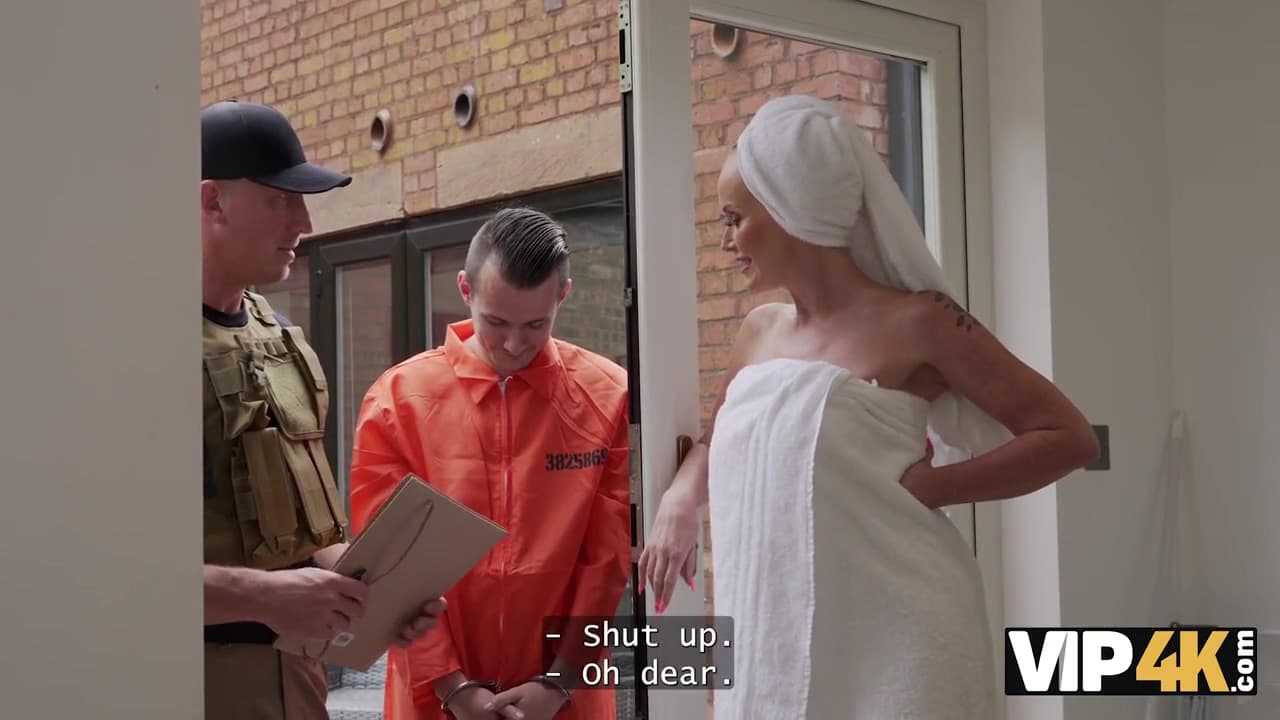 A Young Robber Is Fucking A Milf With Big Tits As His Life Depends On It_main_thumbnail